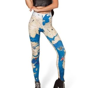 Blackmilk HWMF Westeros map leggings size small